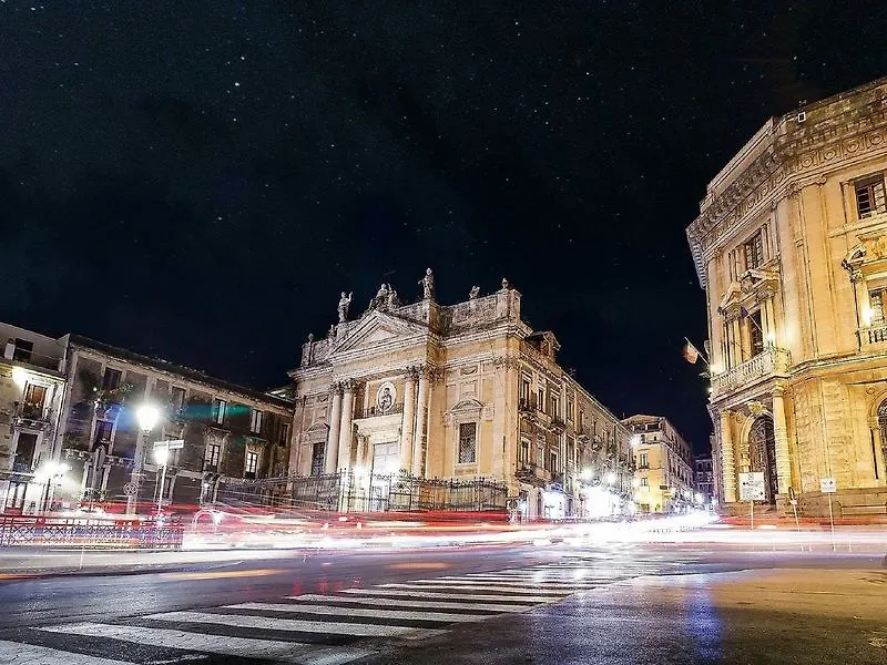 B&B Stesicoro Inhabit - Guesthouse City Center Aeroporto di Catania Fontana Rossa