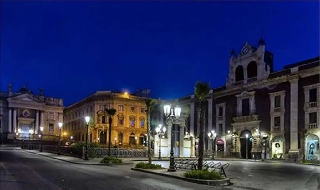 B&B Stesicoro Inhabit - Guesthouse City Center Aeroporto di Catania Fontana Rossa 3*,